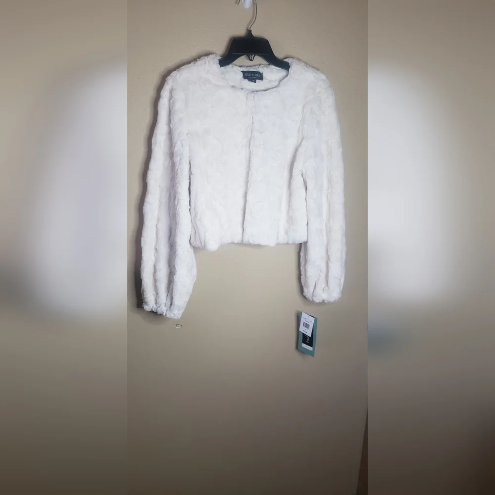 Perceptions Faux Fur Women's Round Neck Long Sleeve Shrug - Picture 2 of 12